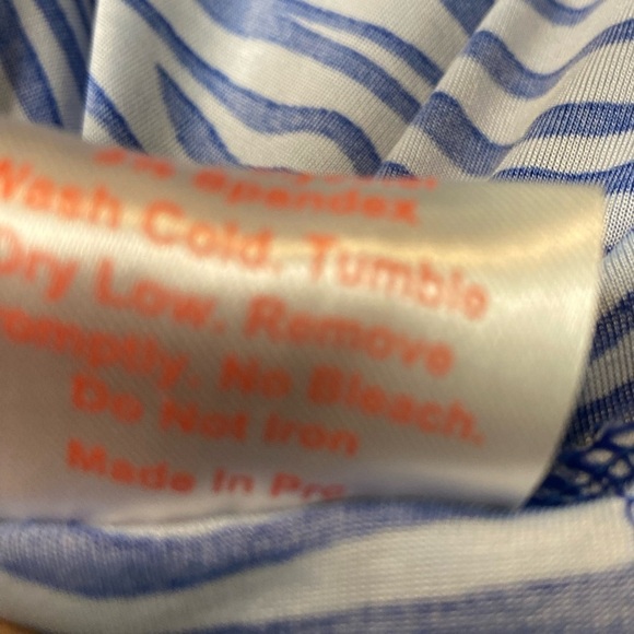 FC~Soft Flowing~Tropical/Floral Print~Twist Front V-Neckline~Sleeveless~Size M-L - Picture 16 of 16